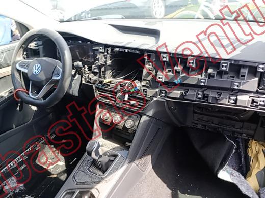 VOLKSWAGEN TAOS 2024, foto 14 de 19