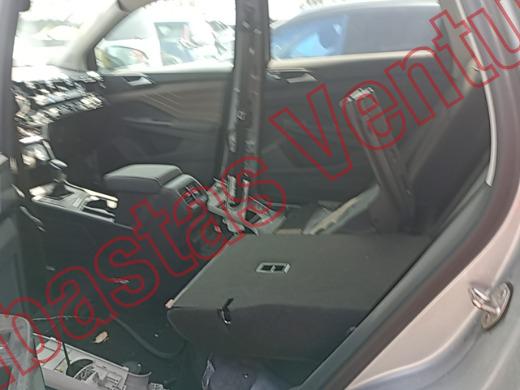 VOLKSWAGEN TAOS 2024, foto 16 de 19