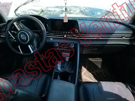 HYUNDAI ELANTRA 2023, foto 14 de 19