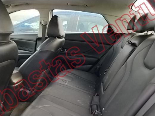 HYUNDAI ELANTRA 2023, foto 16 de 19