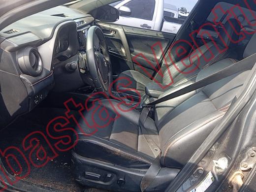 TOYOTA RAV4 2018, foto 17 de 19
