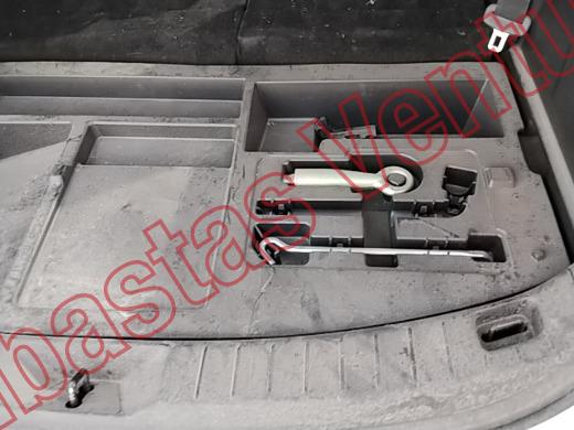 MAZDA CX-90 2025, foto 15 de 19