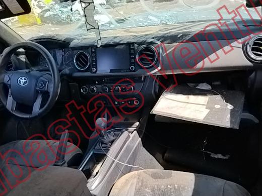 TOYOTA TACOMA 2020, foto 14 de 19