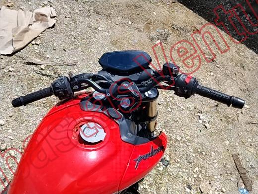 BAJAJ PULSAR NS 2025, foto 14 de 19