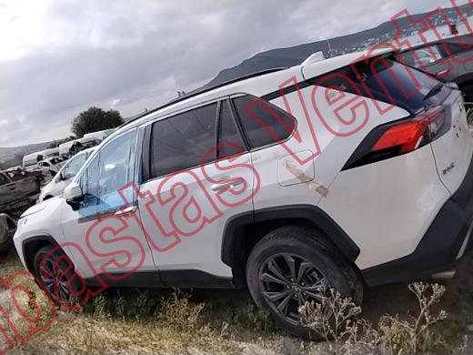 TOYOTA RAV4 2022, foto 8 de 19
