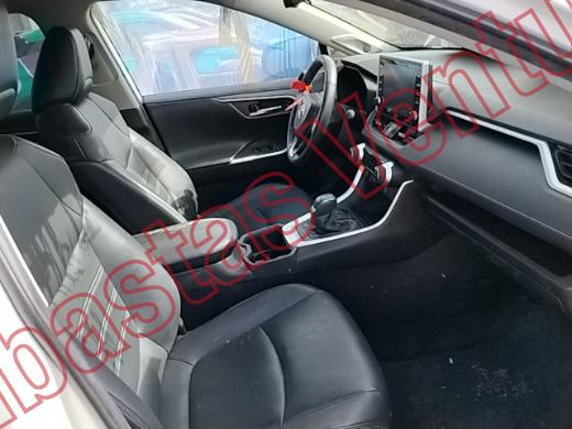 TOYOTA RAV4 2022, foto 12 de 19