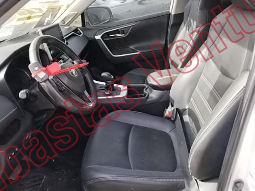 TOYOTA RAV4 2022, foto 17 de 19