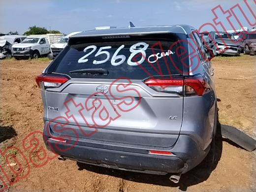 TOYOTA RAV4 2020, foto 6 de 19