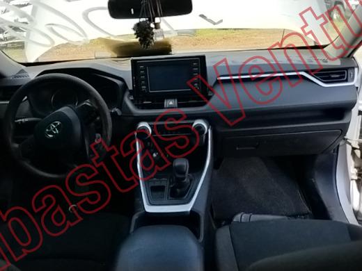TOYOTA RAV4 2020, foto 14 de 19