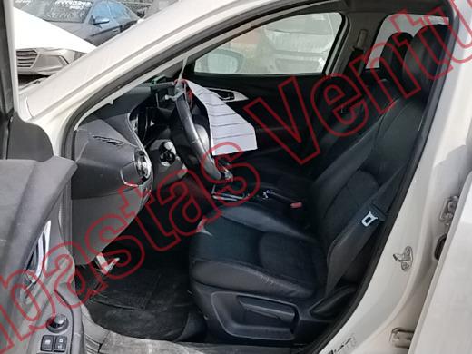 MAZDA CX3 2016, foto 17 de 19