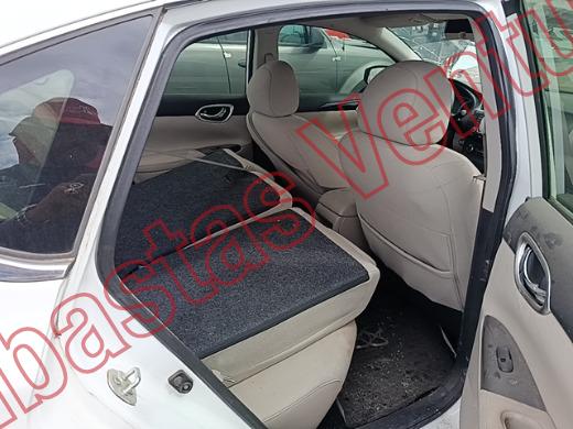 NISSAN SENTRA 2018, foto 13 de 19