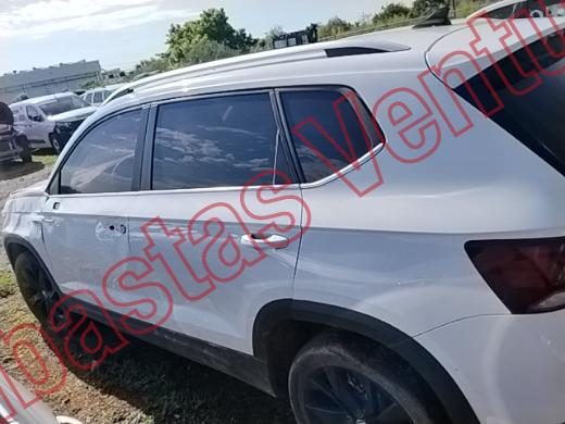 VOLKSWAGEN TAOS 2024, foto 8 de 19