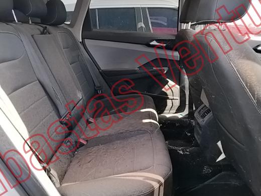 VOLKSWAGEN TAOS 2024, foto 13 de 19