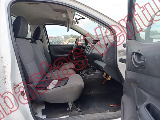 NISSAN NP300 2018, foto 13 de 19