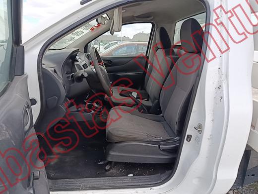 NISSAN NP300 2018, foto 17 de 19