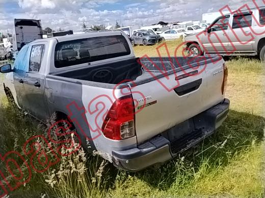 TOYOTA HILUX 2024, foto 7 de 19