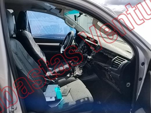 TOYOTA HILUX 2024, foto 12 de 19