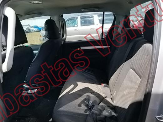 TOYOTA HILUX 2024, foto 16 de 19