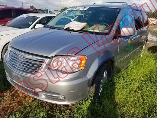 CHRYSLER TOWN AND COUNTRY 2015, foto 1 de 19