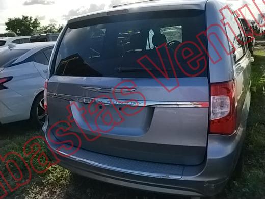 CHRYSLER TOWN AND COUNTRY 2015, foto 6 de 19