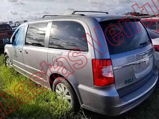 CHRYSLER TOWN AND COUNTRY 2015, foto 7 de 19
