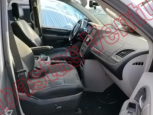CHRYSLER TOWN AND COUNTRY 2015, foto 12 de 19