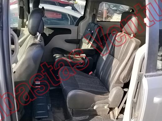 CHRYSLER TOWN AND COUNTRY 2015, foto 16 de 19
