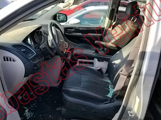 CHRYSLER TOWN AND COUNTRY 2015, foto 17 de 19
