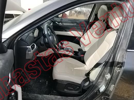 MAZDA CX-5 2023, foto 17 de 19