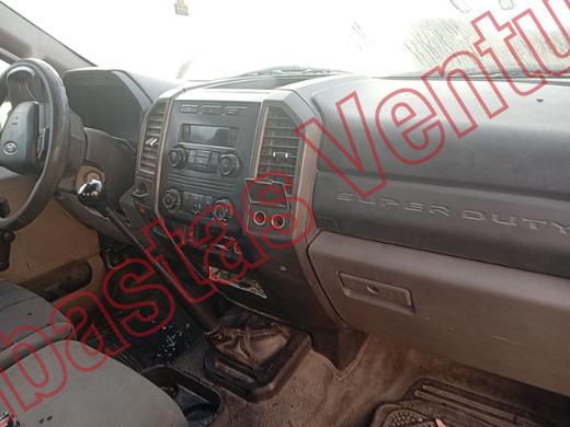 FORD F-350 2017, foto 14 de 19