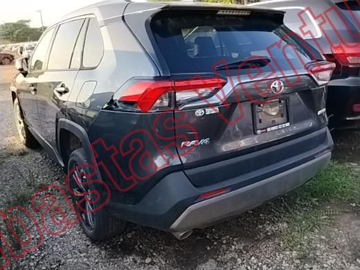 TOYOTA RAV4 2025, foto 7 de 19