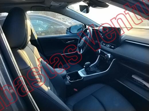 TOYOTA RAV4 2025, foto 12 de 19