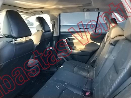 TOYOTA RAV4 2025, foto 16 de 19