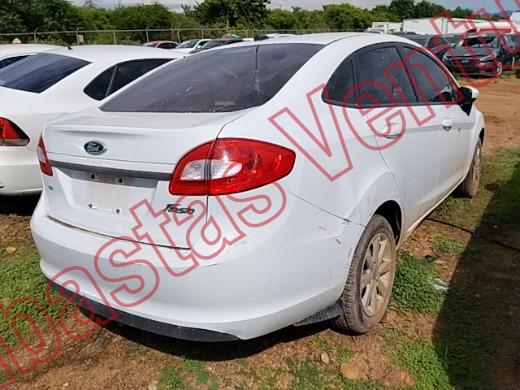 FORD FIESTA 2013, foto 5 de 19