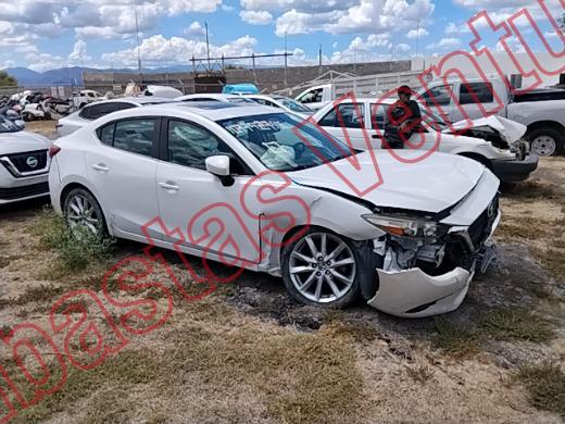 MAZDA MAZDA 3 2018, foto 4 de 19