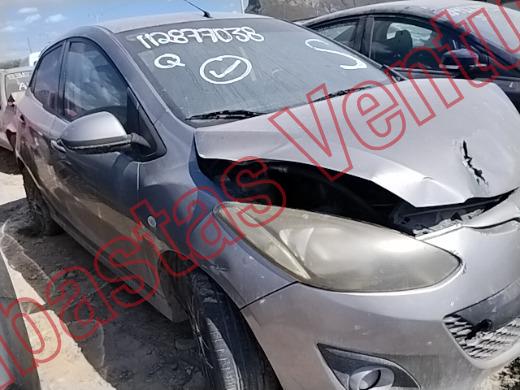 MAZDA MAZDA 2 2014, foto 4 de 19