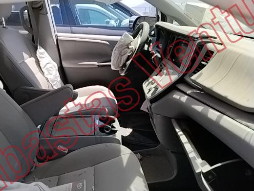 TOYOTA SIENNA 2020, foto 12 de 19