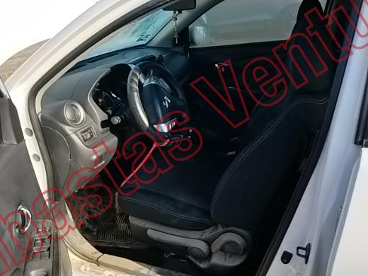 NISSAN VERSA 2016, foto 17 de 19