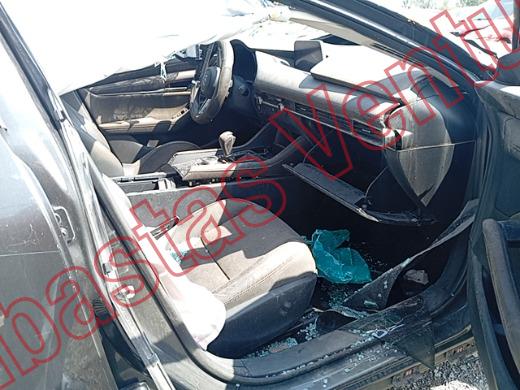 MAZDA MAZDA 3 2022, foto 12 de 19