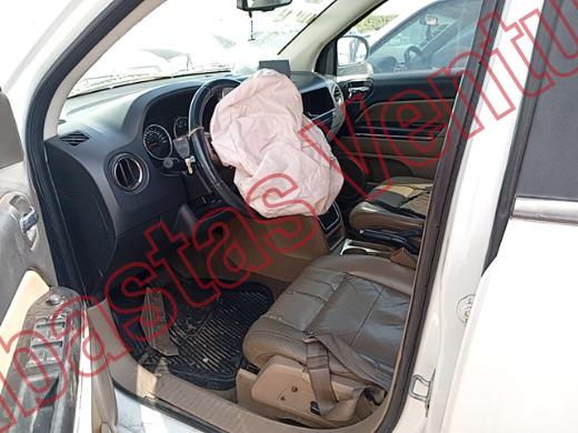 JEEP COMPASS 2012, foto 17 de 19