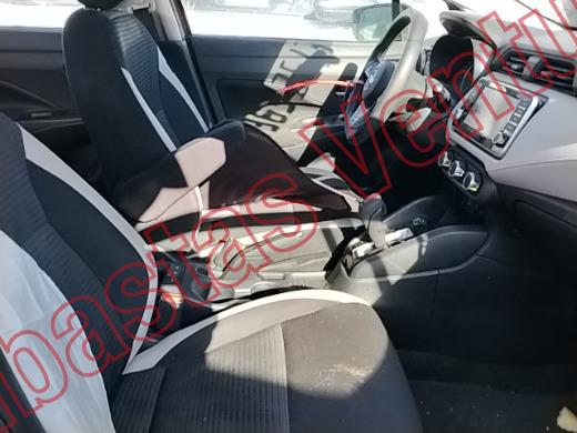 NISSAN VERSA 2022, foto 12 de 19