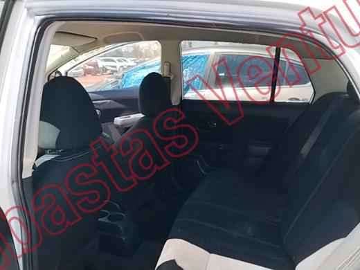 NISSAN TIIDA 2016, foto 16 de 19