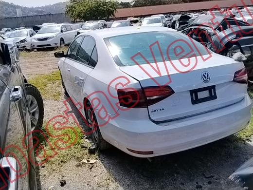 VOLKSWAGEN JETTA 2017, foto 7 de 19