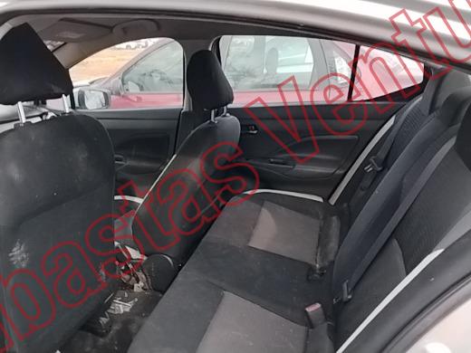 NISSAN VERSA 2022, foto 16 de 19