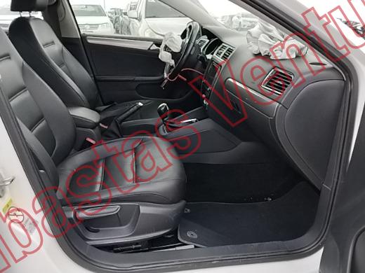 VOLKSWAGEN JETTA 2016, foto 12 de 19
