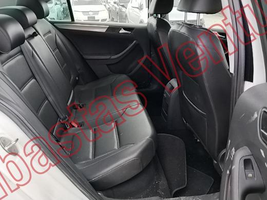 VOLKSWAGEN JETTA 2016, foto 13 de 19