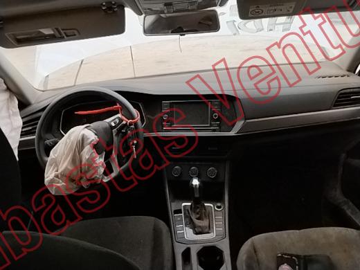 VOLKSWAGEN JETTA 2019, foto 14 de 19