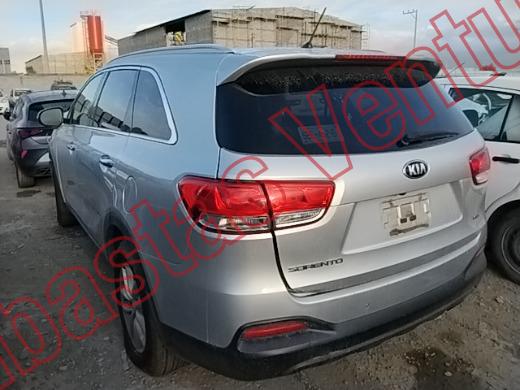 KIA SORENTO  2017, foto 7 de 19