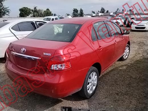 TOYOTA YARIS 2015, foto 5 de 19
