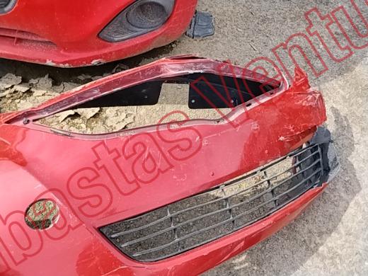 TOYOTA YARIS 2015, foto 18 de 19